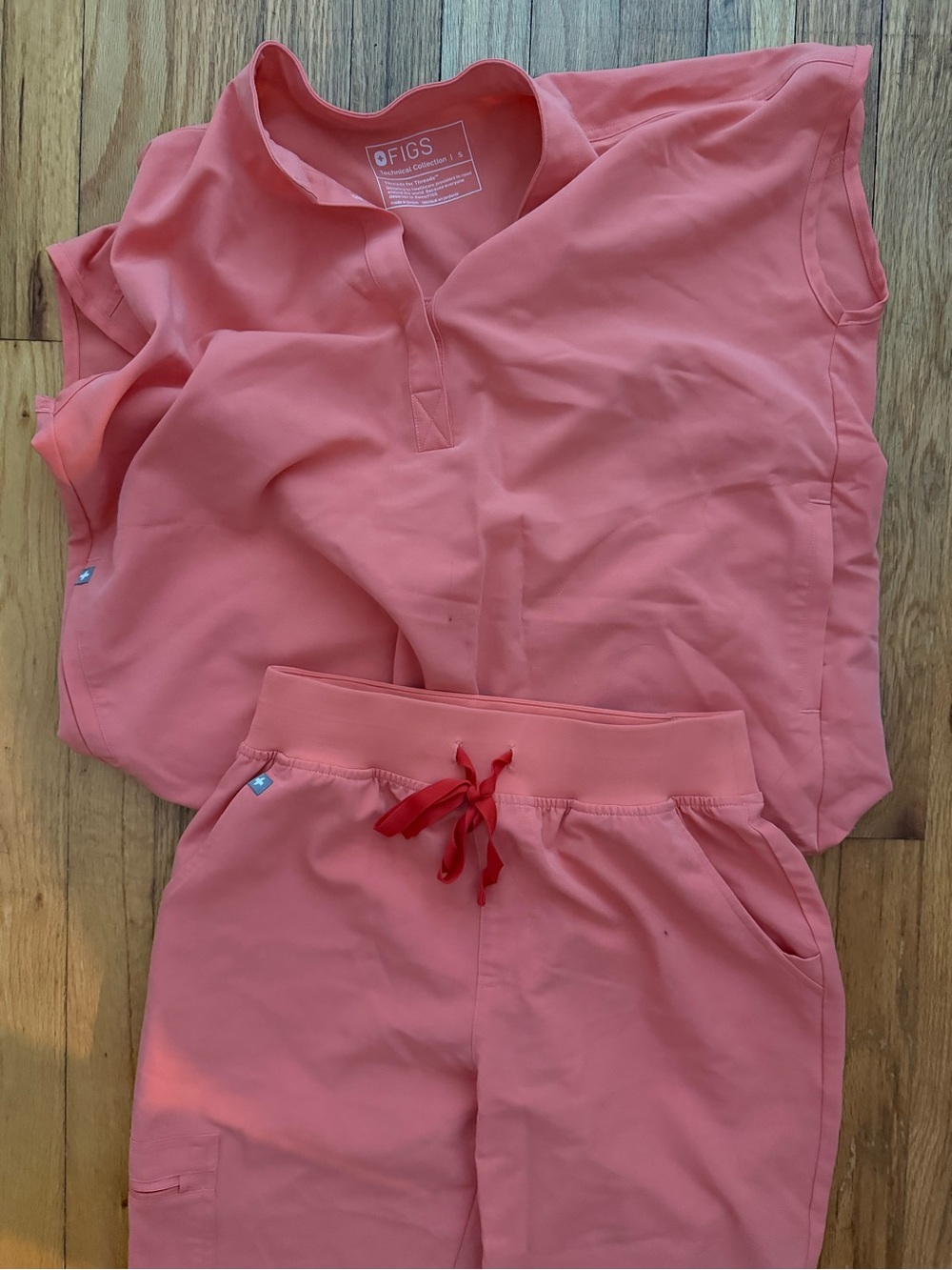 FIGS Srub Set -Sunset Drift size small regular